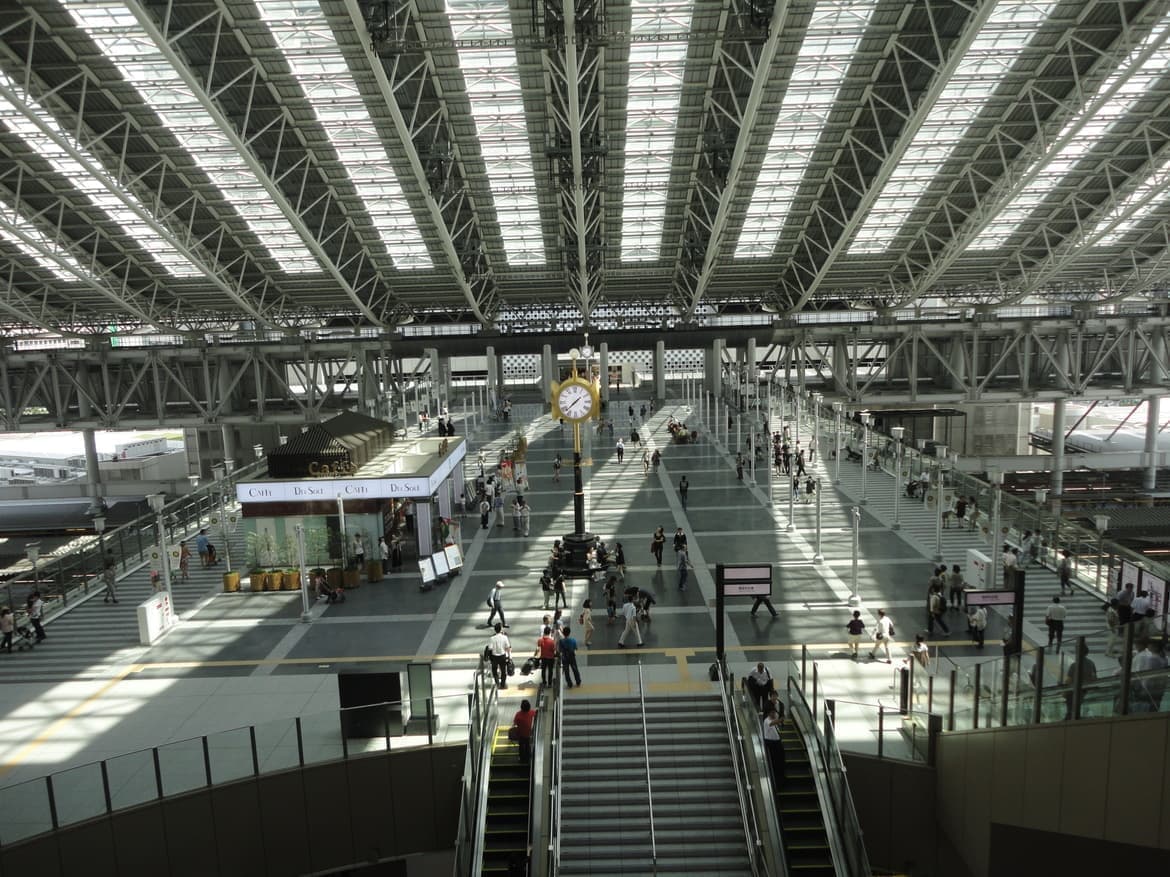 大阪駅時の広場